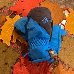 Columbia mittens